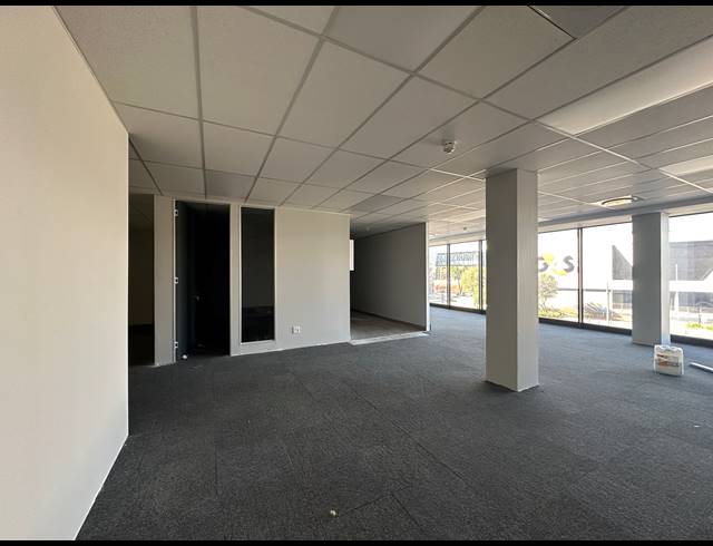 144M² OFFICE TO LET IN DORINGKLOOF